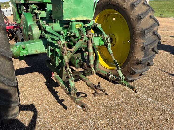 john-deere-70-image-8