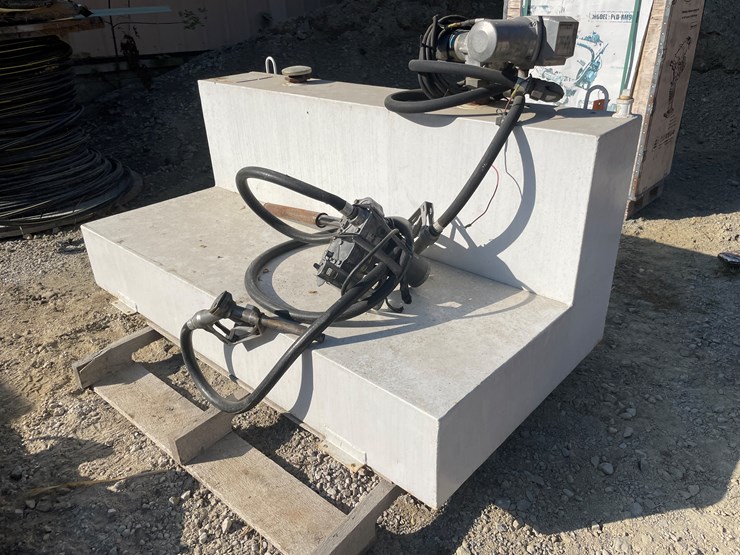 #1032-•-l-shaped-fuel-tank-image-1