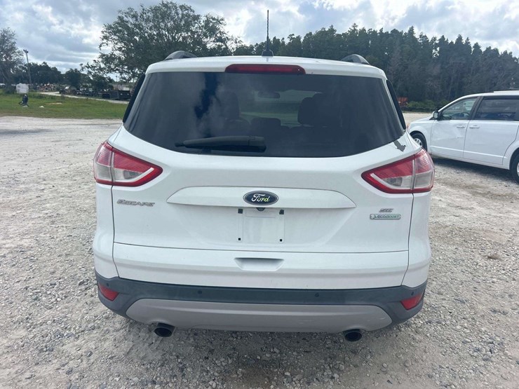 2016-ford-escape-se-image-22