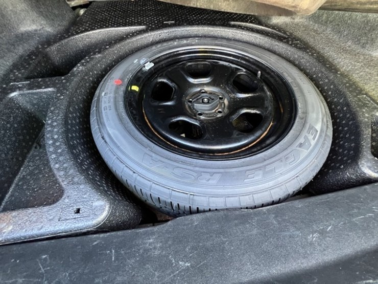 2017-ford-taurus-sedan-image-20