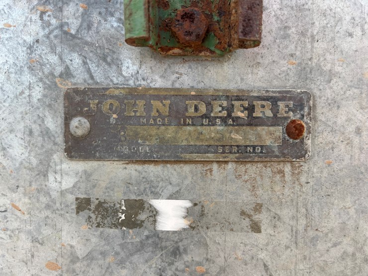 john-deere-16-image-16