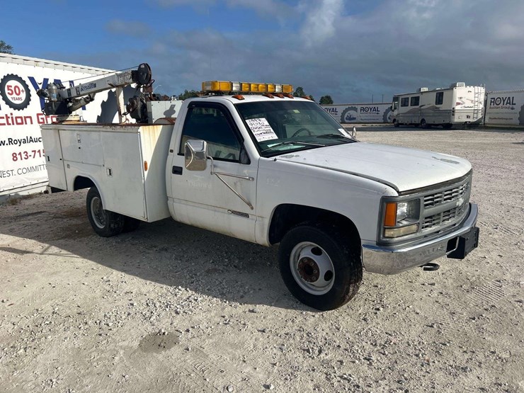 1997-chevrolet-c3500-auto-crane-service-truck-image-2