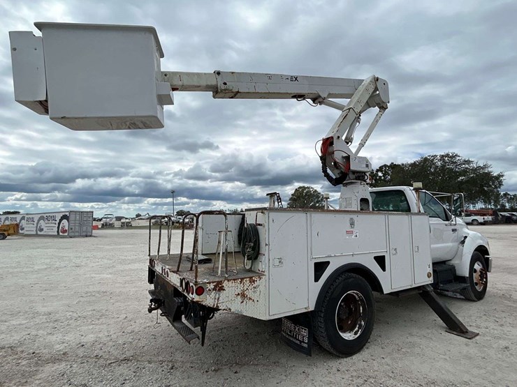 2006-ford-f650-image-3