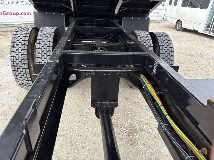 2020-international-mv607-16ft-morgan-dump-truck-image-16