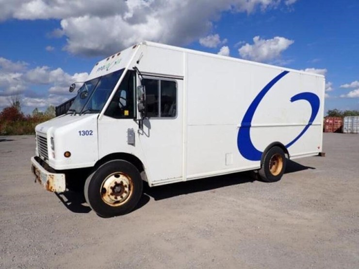 2013-freightliner-mt55-image-1