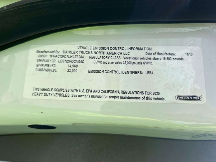 2020-freightliner-m2-106-elgin-eagle-series-4mf-street-sweeper-truck-image-7