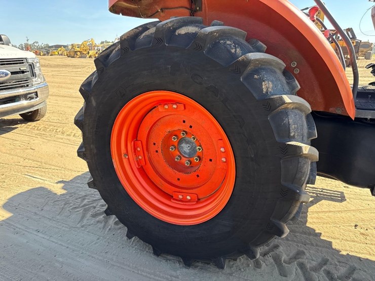 kubota-m955-dual-speed-tractor-image-12