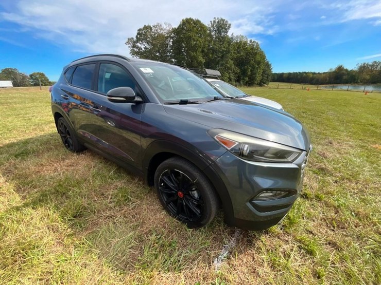 2017-hyundai-tuscon-(at,-1.6l,-miles-read-140074,-image-1