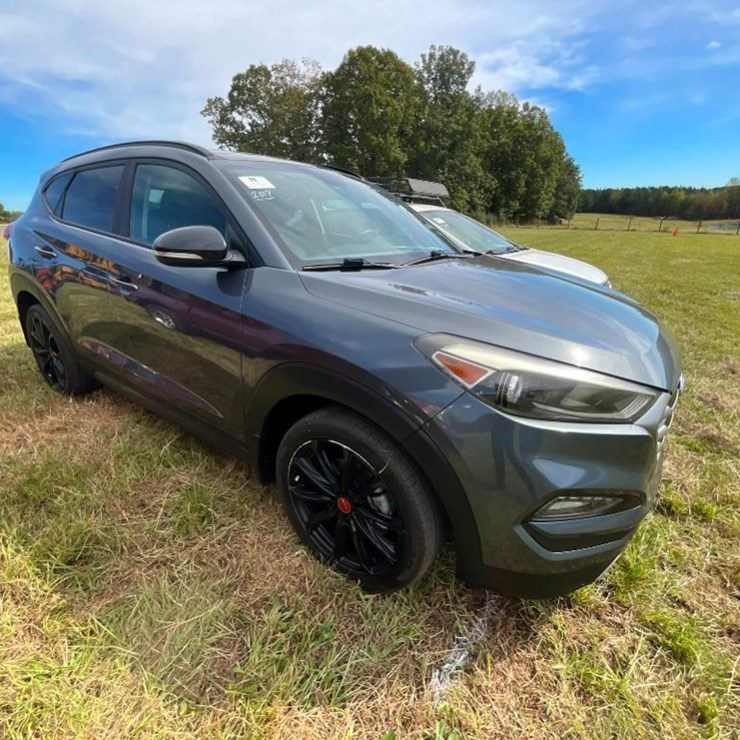 2017 HYUNDAI TUSCON (AT, 1.6L, MILES READ-140074,