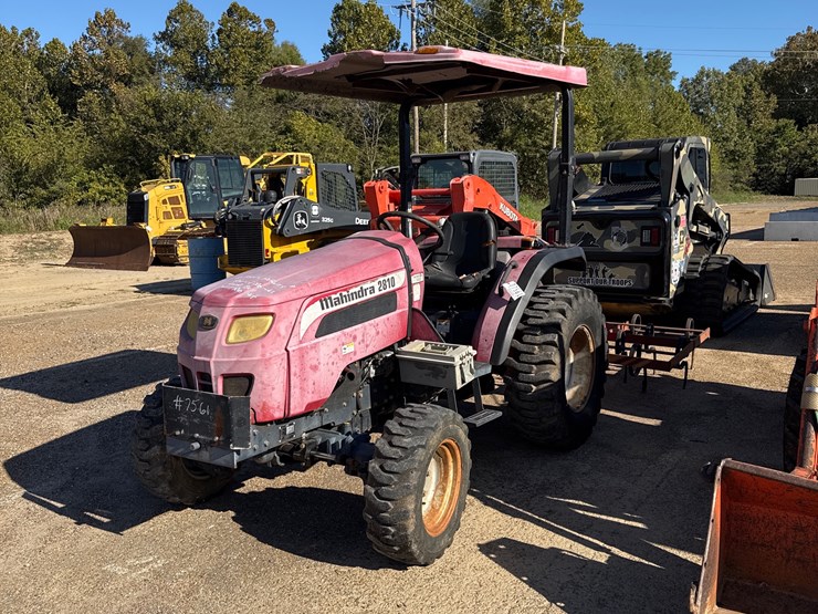 mahindra-2810-image-2