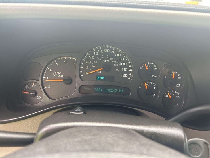 2003-chevrolet-silverado-3500-image-12