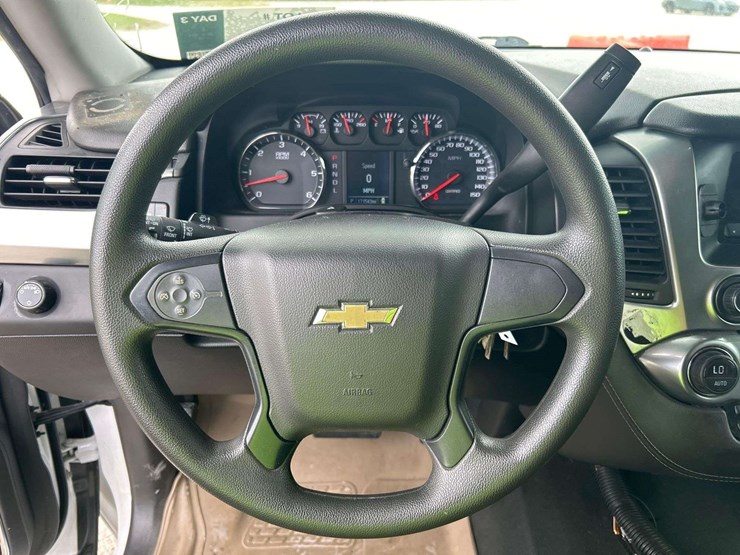 2015-chevrolet-tahoe-image-11