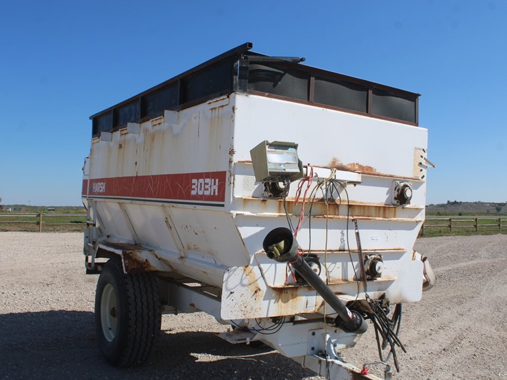 #2044-•-#2044---harsh-303h-feed-mixer-wagon-image-28