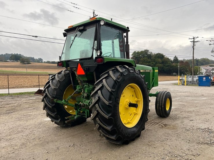 john-deere-4440-image-5