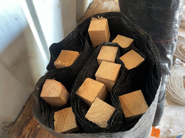 #1070-•-(2)-rolls-of-silt-fence-image-4