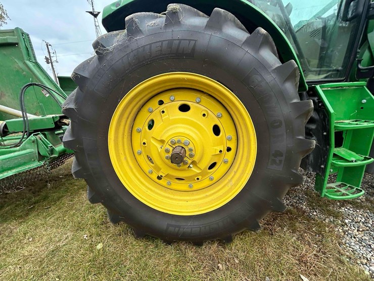 2013-john-deere-6150r-image-13