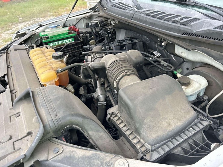 2016-ford-f150-image-8