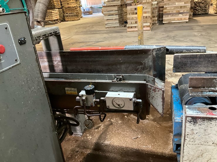#130-•-wood-mizer-pallet-lumber-resaw-image-9