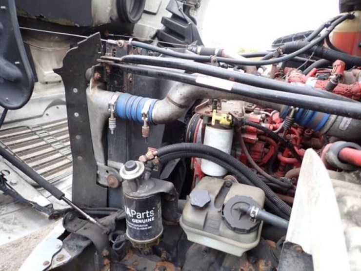 inoperable-2010-freightliner-m2106-business-class-image-23