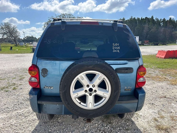 2004-jeep-liberty-image-27