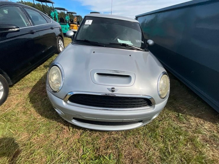 2009-mini-cooper-s-(6-spd,-miles-read-188830,-image-2