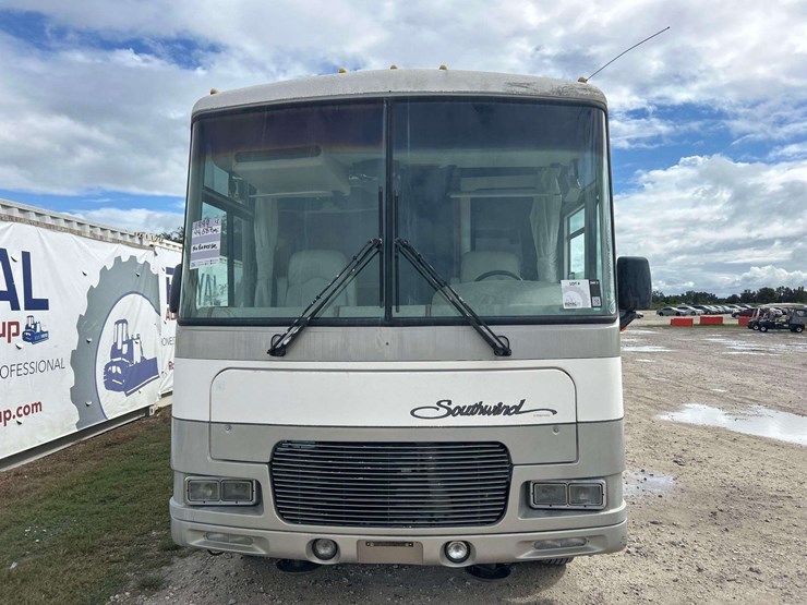 1999-southwind-fleetwood-34n-34ft-class-a-motorhome-image-33