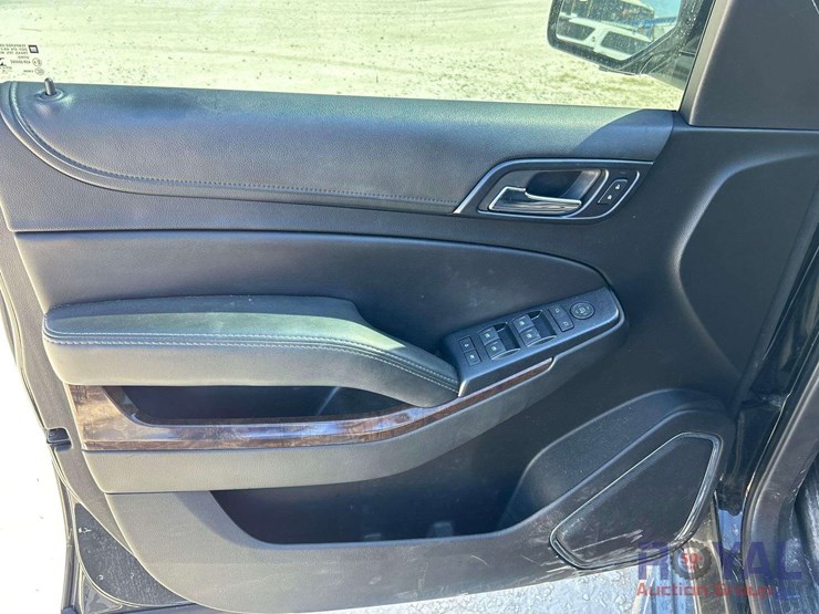 2018-chevrolet-tahoe-image-10