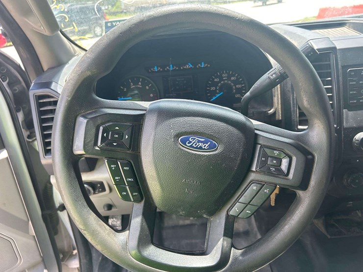 2017-ford-f150-image-13