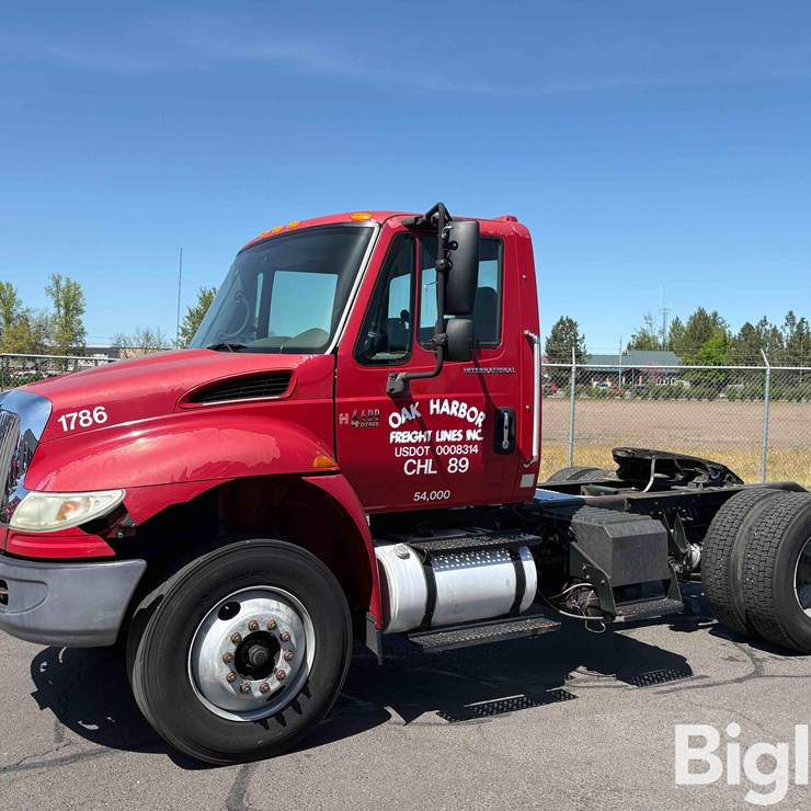 2006 INTERNATIONAL DURASTAR 4400