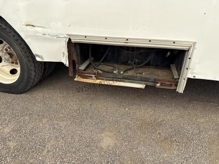 1994-chevrolet-p30-image-6