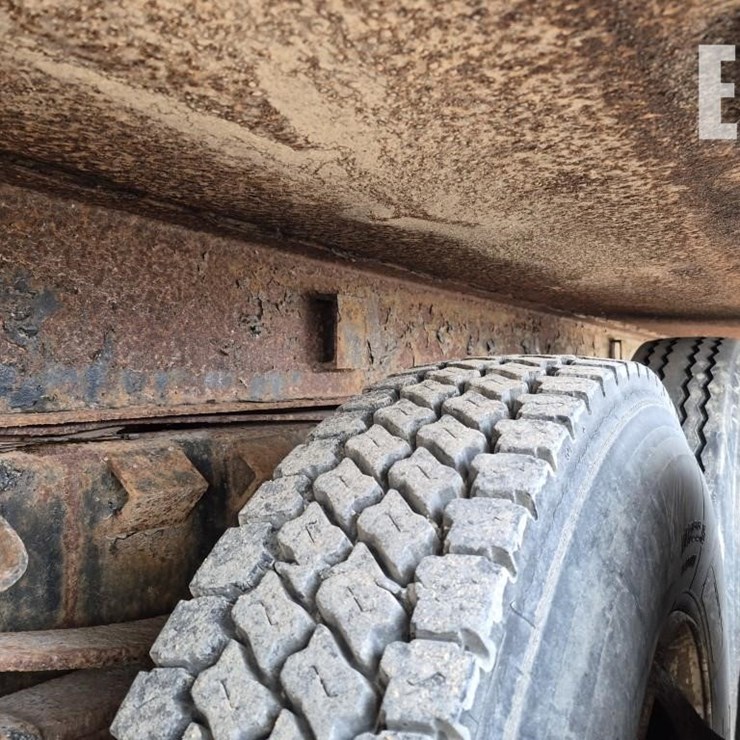 1994 FREIGHTLINER FL70