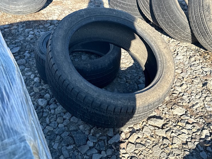 #2808-•-lot-of-(2)-tires-inv#-2808-image-2