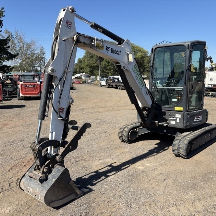 2018 BOBCAT E35
