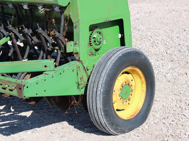 john-deere-8200-image-17