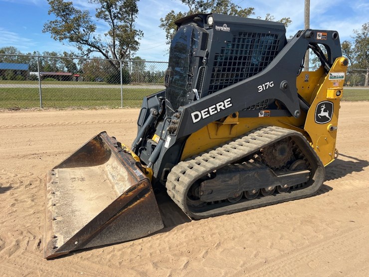 2020-deere-317g-image-8
