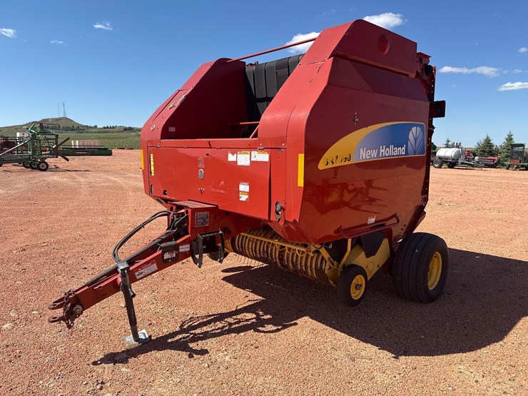 2009-new-holland-br7090-image-1