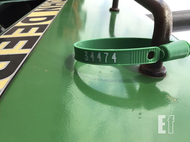 1985-john-deere-2350-image-22