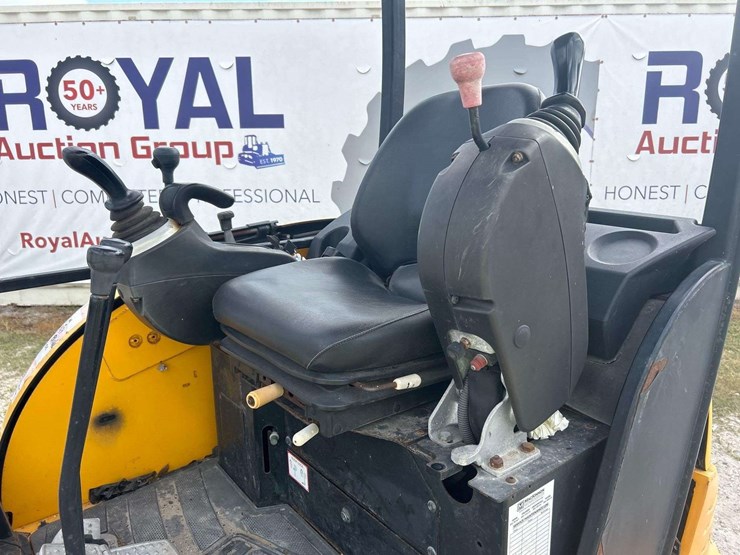 jcb-8030-zts-image-14