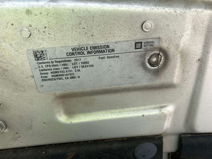 2017-chevrolet-traverse-ls-image-10