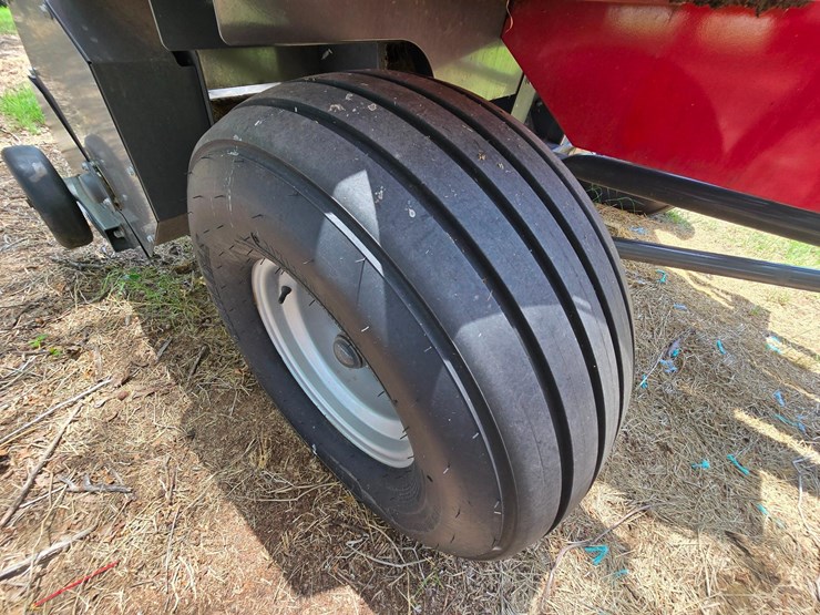 2020-massey-ferguson-1840-image-23