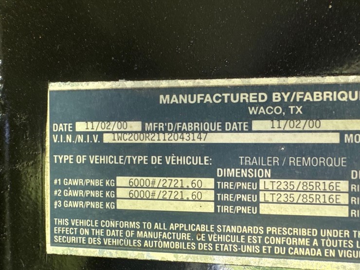 2001-wells-cargo-8'-x-32'-toy-hauler-dbl-axle-trl-image-9