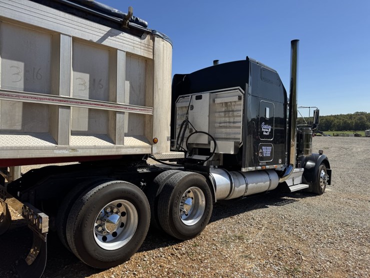 2007-kenworth-w900-image-5