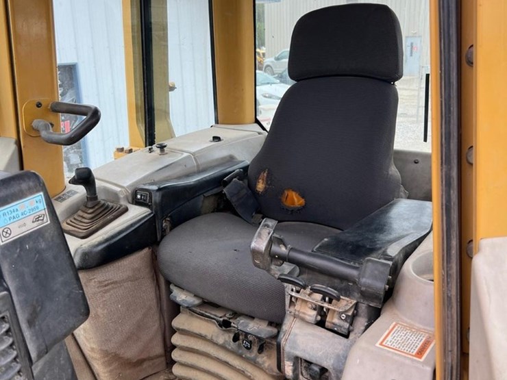 caterpillar-d5n-xl-image-29