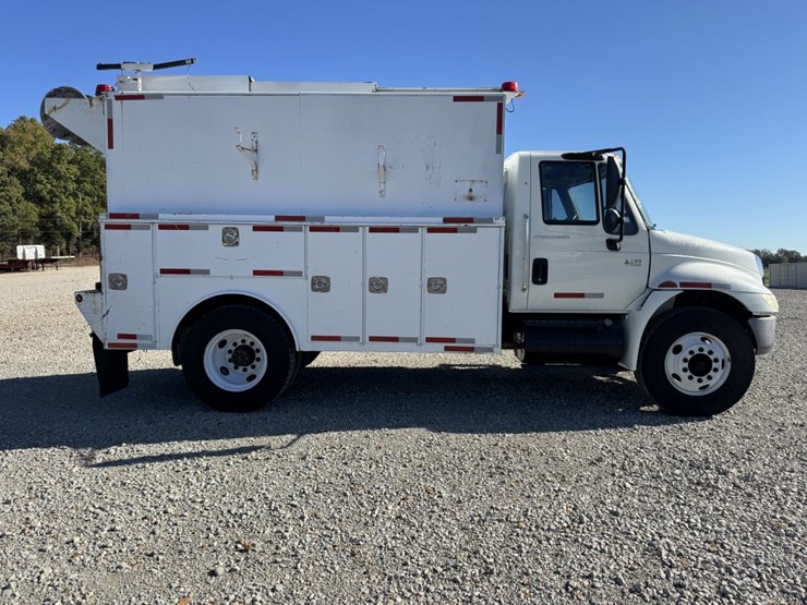 2004-international-durastar-4200-image-1