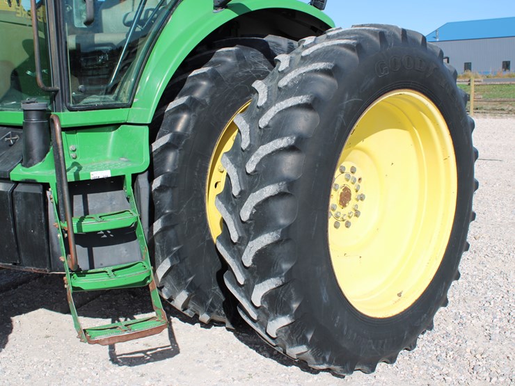 john-deere-8320-image-21
