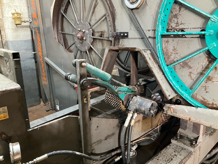 #130-•-wood-mizer-pallet-lumber-resaw-image-71