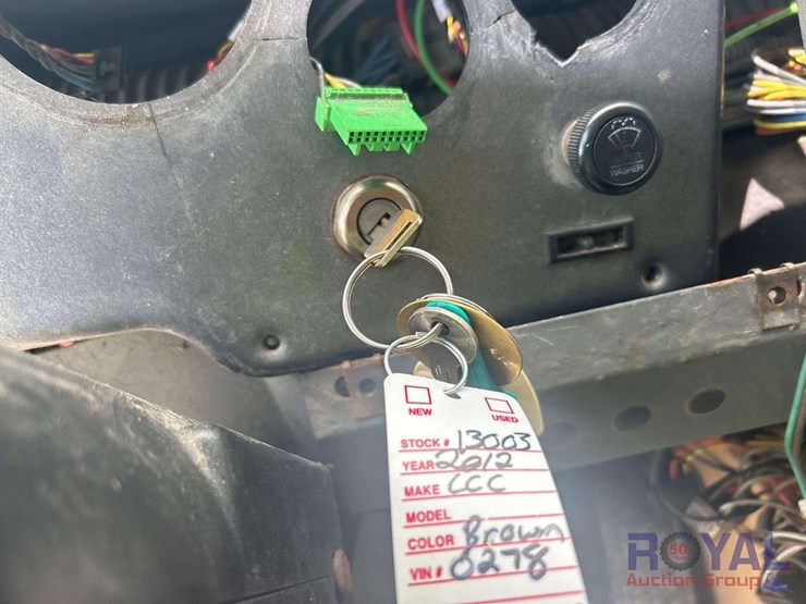 2012-crane-carrier-low-entry-t/a-rear-loader-garbage-truck-image-33