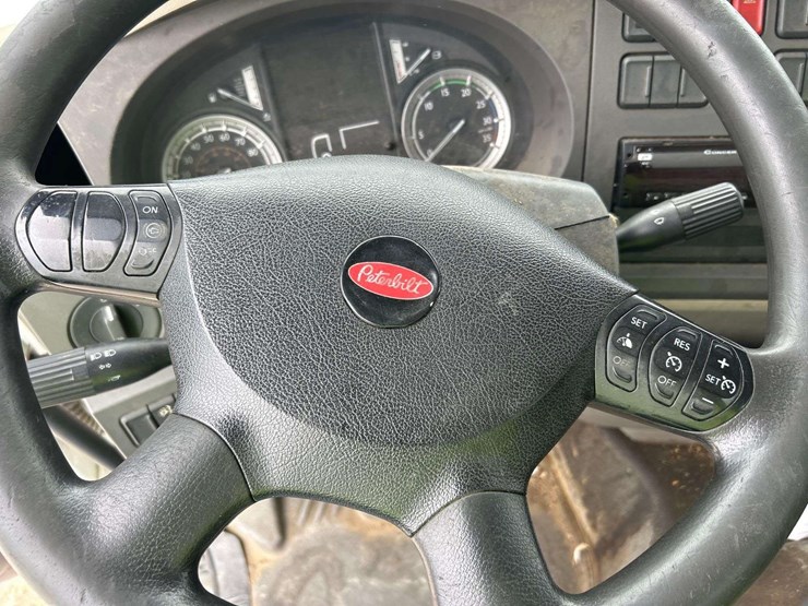 2017-peterbilt-220-image-20