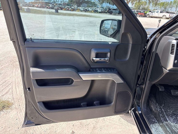 2018-chevrolet-silverado-1500-image-14