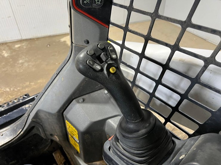 2021-bobcat-t66-image-25